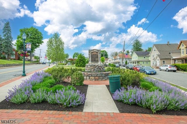53 Columbia St, Wharton Boro, NJ 07885