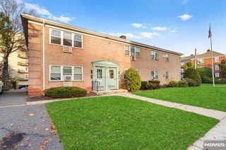 138 Clinton Place 1B, Hackensack, NJ 07601