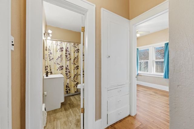 1346 S Hydraulic St, Wichita, KS 67211