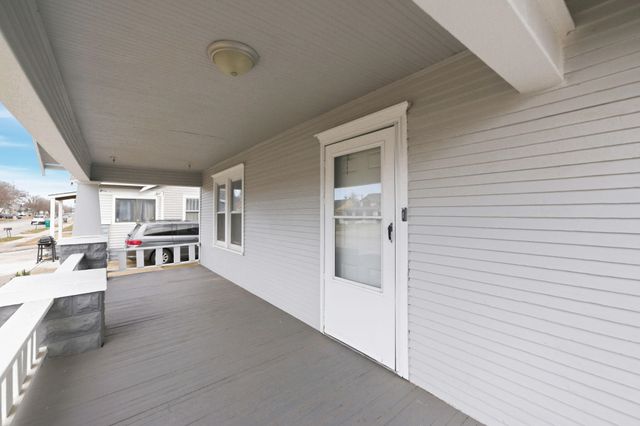 1346 S Hydraulic St, Wichita, KS 67211