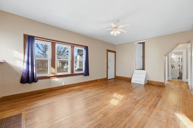 1346 S Hydraulic St, Wichita, KS 67211