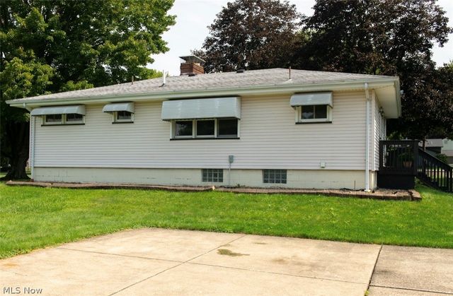 1575 Niles Cortland Road NE, Warren, OH 44484