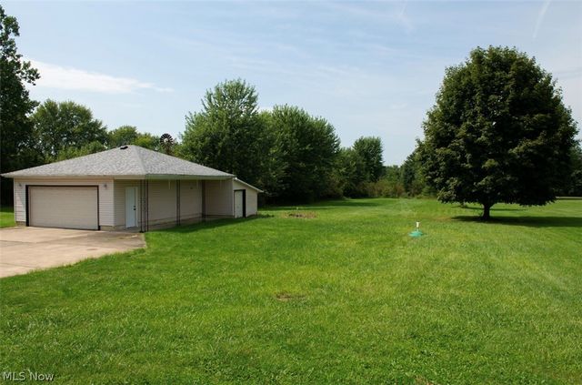 1575 Niles Cortland Road NE, Warren, OH 44484