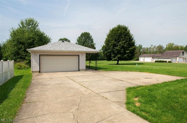 1575 Niles Cortland Road NE, Warren, OH 44484