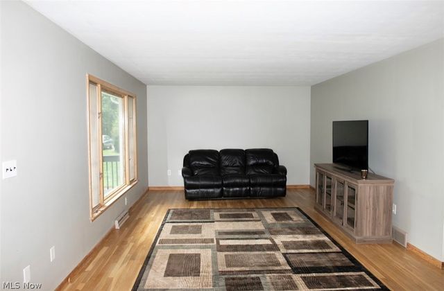 1575 Niles Cortland Road NE, Warren, OH 44484