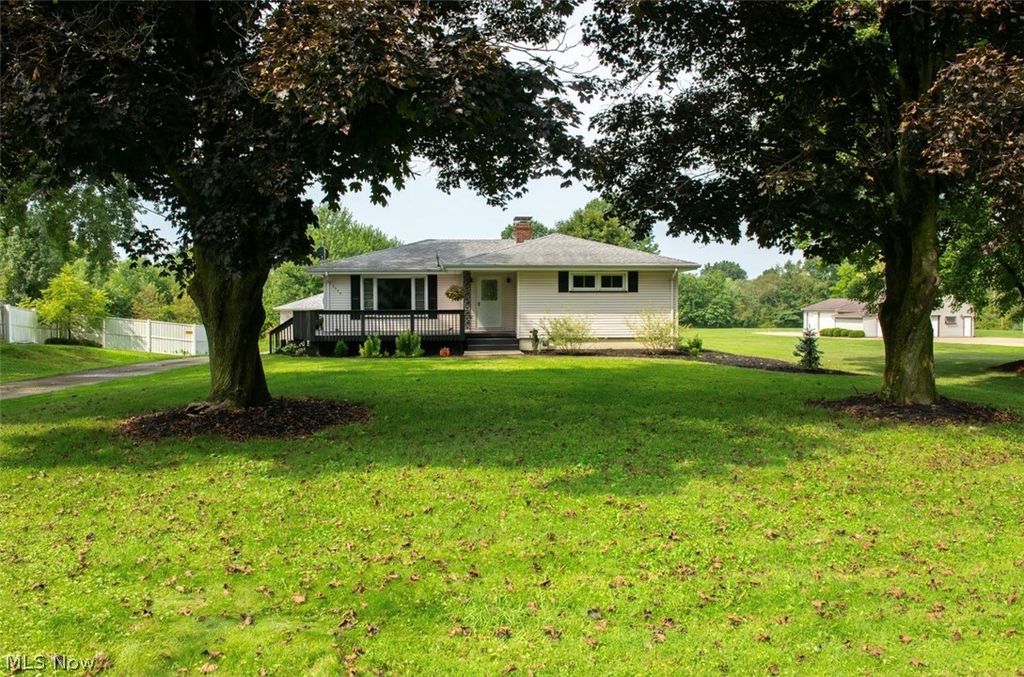 1575 Niles Cortland Road NE, Warren, OH 44484