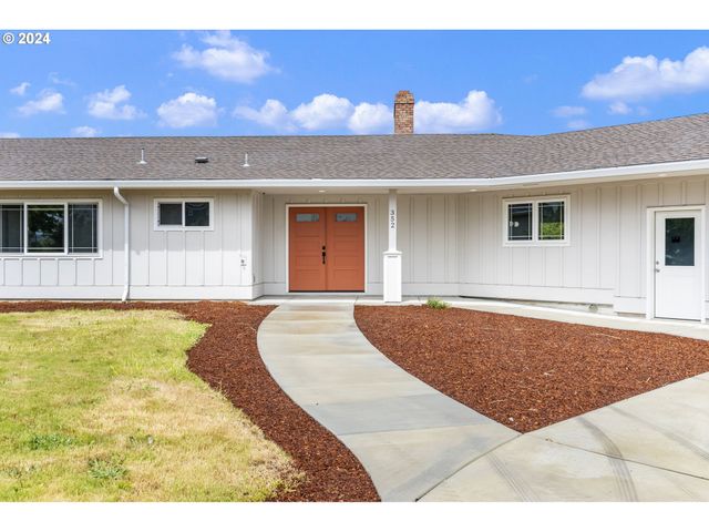 352 Ne LOVRIEN Ave, Gresham, OR 97030