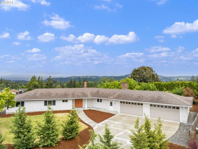 352 Ne LOVRIEN Ave, Gresham, OR 97030