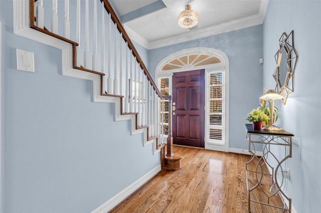2819 Briarhurst Park, Houston, TX 77057