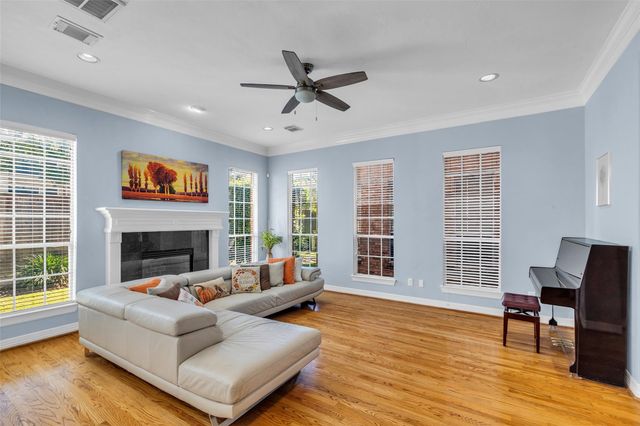 2819 Briarhurst Park, Houston, TX 77057