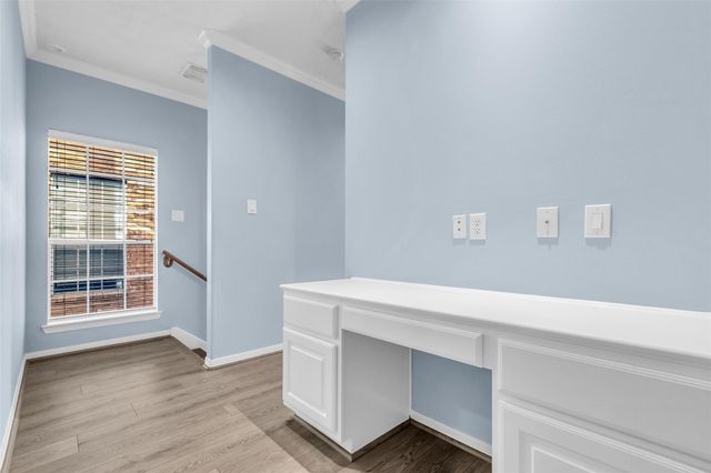 2819 Briarhurst Park, Houston, TX 77057