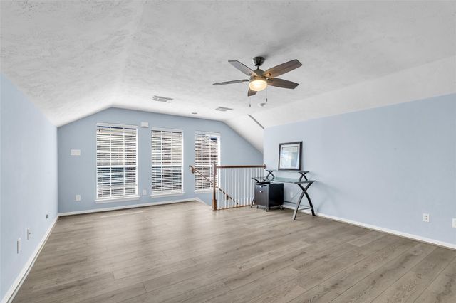 2819 Briarhurst Park, Houston, TX 77057