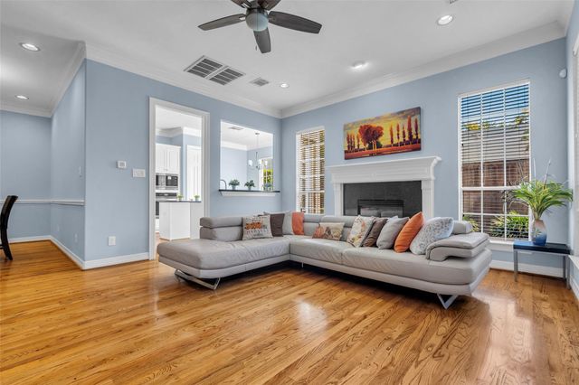 2819 Briarhurst Park, Houston, TX 77057
