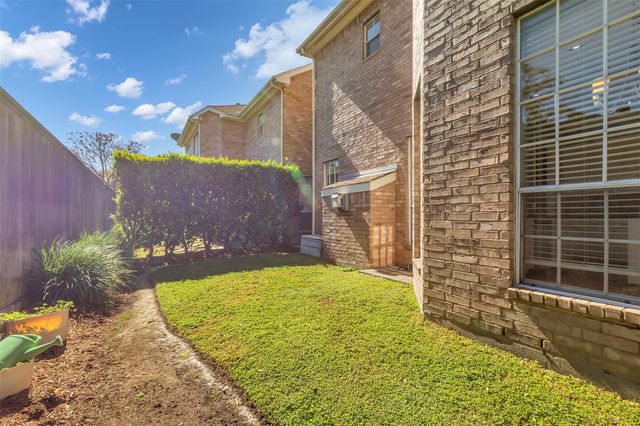 2819 Briarhurst Park, Houston, TX 77057