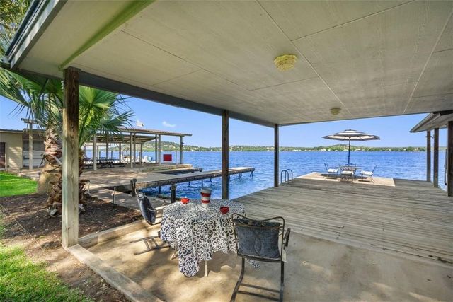 132 Web Isle DR, Marble Falls, TX 78654