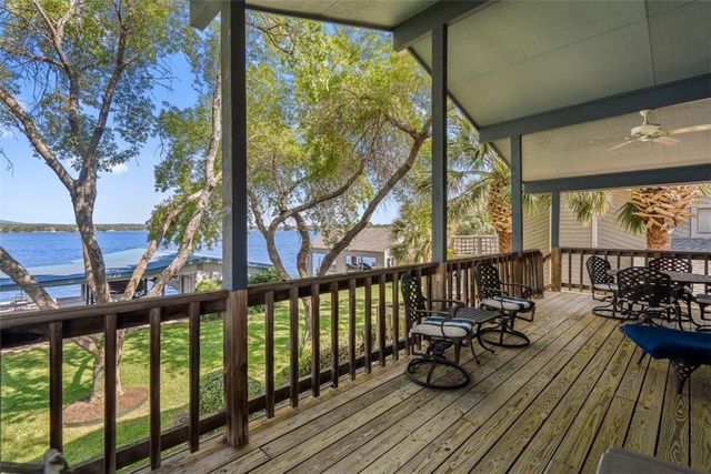132 Web Isle DR, Marble Falls, TX 78654
