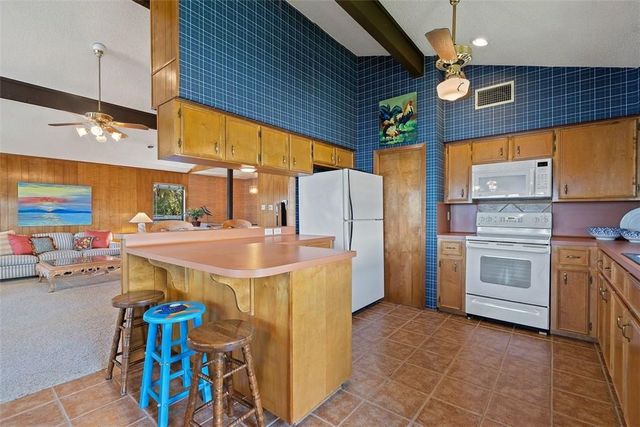 132 Web Isle DR, Marble Falls, TX 78654