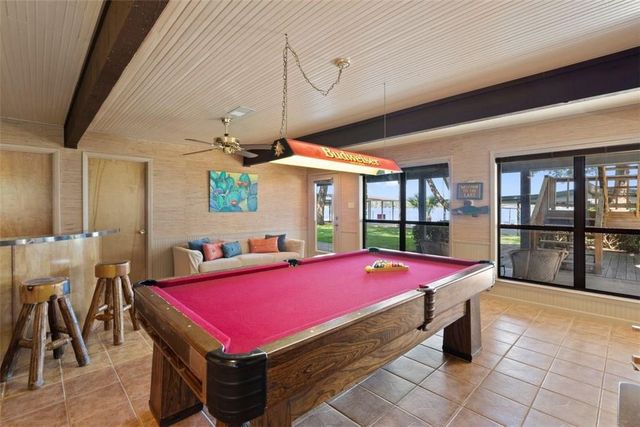 132 Web Isle DR, Marble Falls, TX 78654