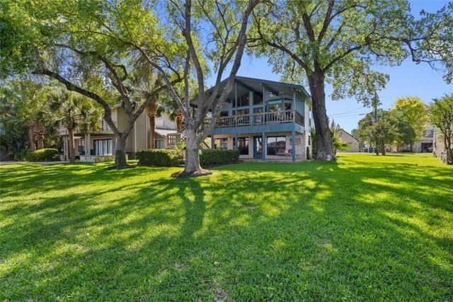 132 Web Isle DR, Marble Falls, TX 78654