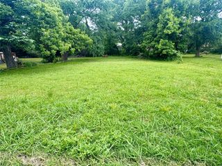 704 E 8th Street, Bonham, TX 75418