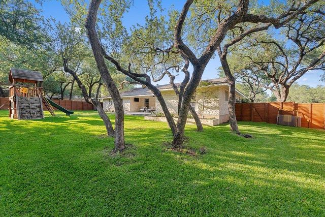 4011 Greystone DR, Austin, TX 78731