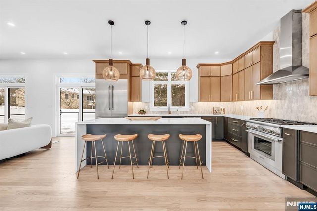 623 Alberta Drive, Paramus, NJ 07652