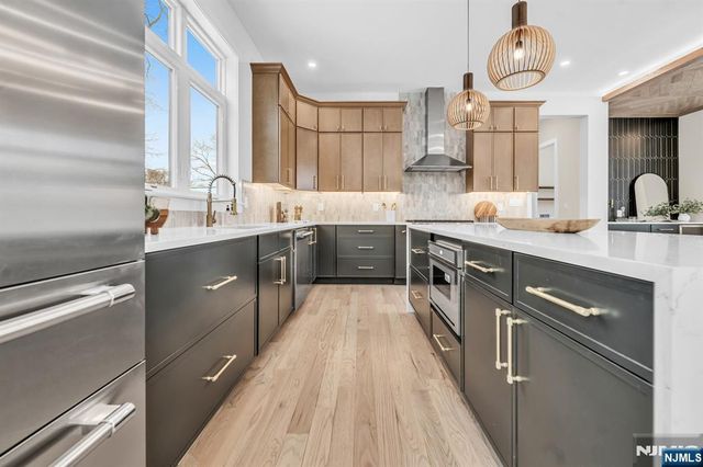 623 Alberta Drive, Paramus, NJ 07652