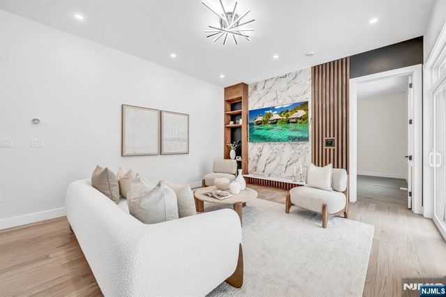 623 Alberta Drive, Paramus, NJ 07652