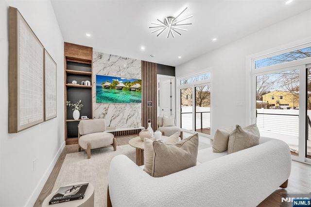 623 Alberta Drive, Paramus, NJ 07652