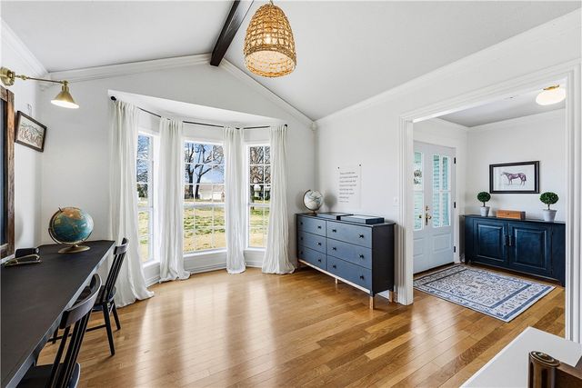 5203 S Pleasant Lane, Rogers, AR 72758