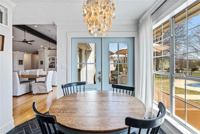 5203 S Pleasant Lane, Rogers, AR 72758