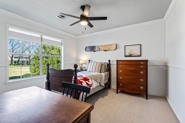 5203 S Pleasant Lane, Rogers, AR 72758