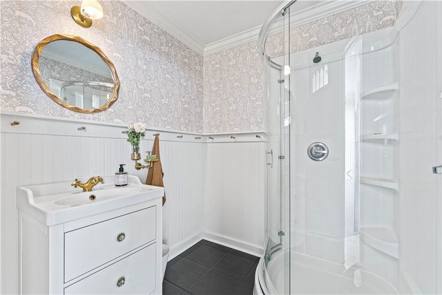 5203 S Pleasant Lane, Rogers, AR 72758