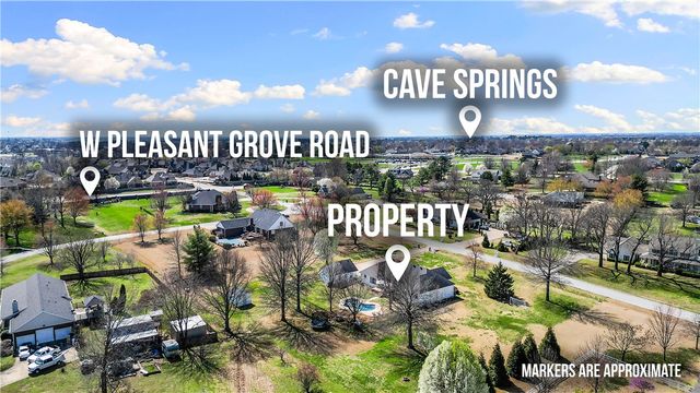 5203 S Pleasant Lane, Rogers, AR 72758