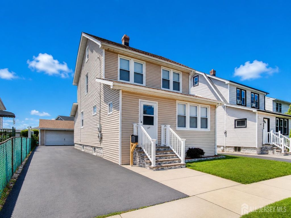 165 randolph Street, Carteret, NJ 07008