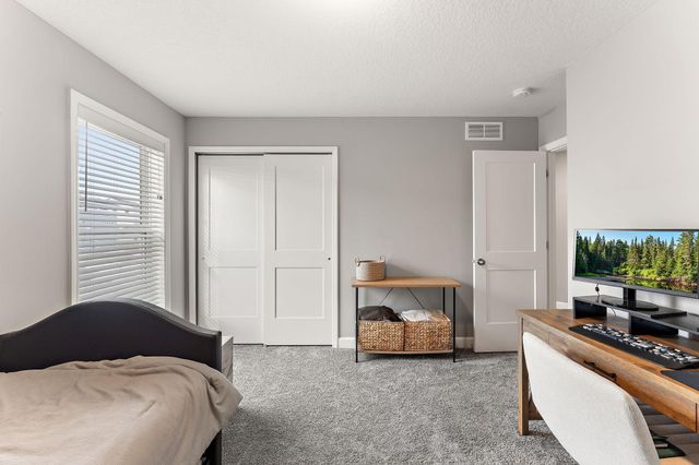 1444 Nutmeg Circle, Carver, MN 55315