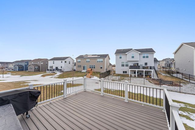 1444 Nutmeg Circle, Carver, MN 55315