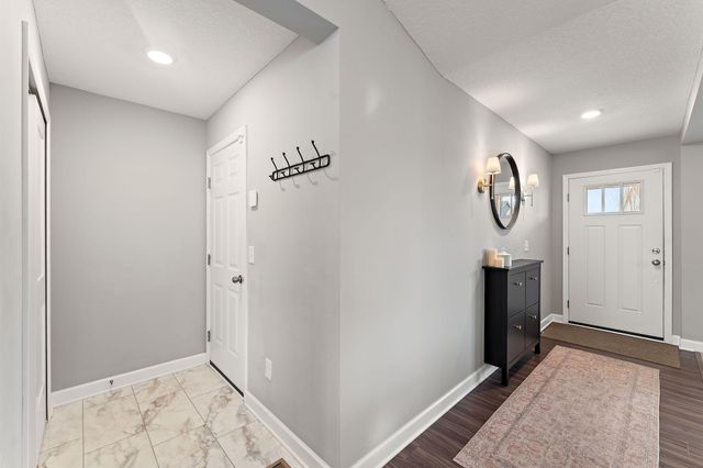 1444 Nutmeg Circle, Carver, MN 55315