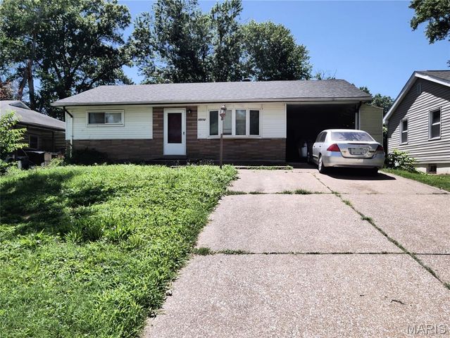 10113 Crown Point Drive, St Louis, MO 63136