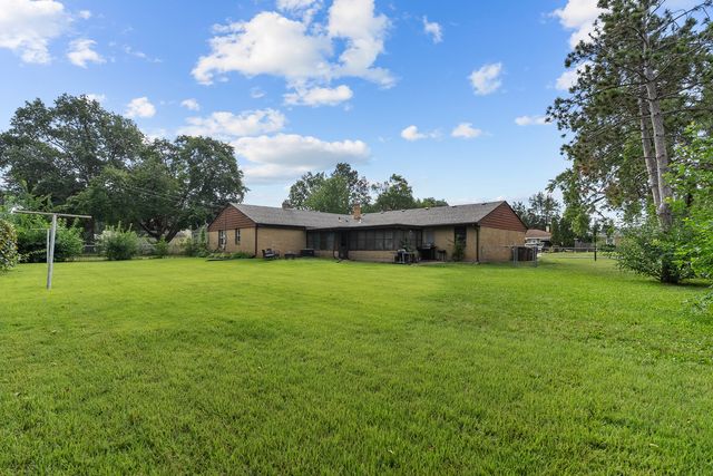 2221 SHARON Avenue, Rockford, IL 61103
