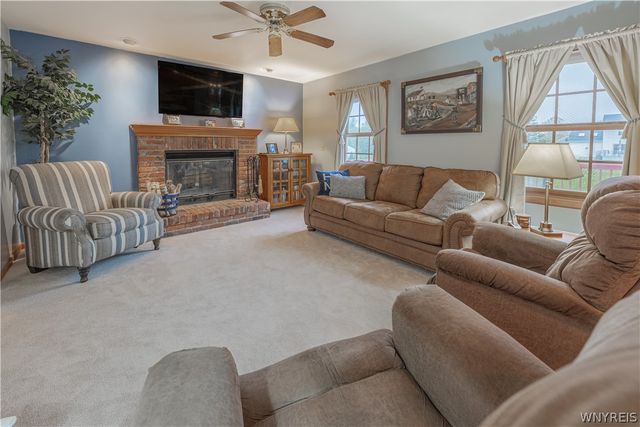 5504 Hallmark Lane, Lockport Town, NY 14094