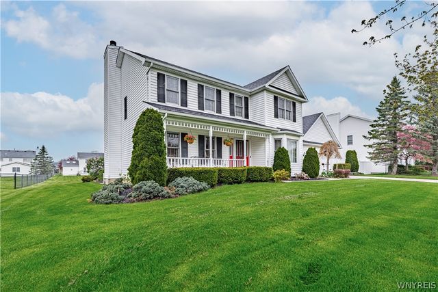 5504 Hallmark Lane, Lockport Town, NY 14094