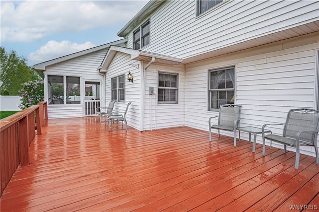 5504 Hallmark Lane, Lockport Town, NY 14094