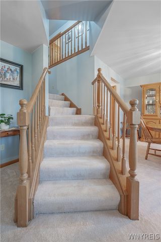 5504 Hallmark Lane, Lockport Town, NY 14094
