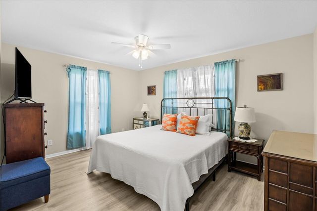 215 19th Avenue, Vero Beach, FL 32962