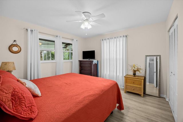 215 19th Avenue, Vero Beach, FL 32962