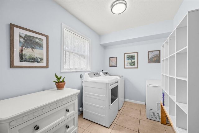 215 19th Avenue, Vero Beach, FL 32962