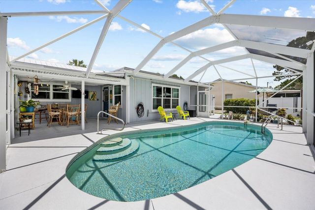 215 19th Avenue, Vero Beach, FL 32962