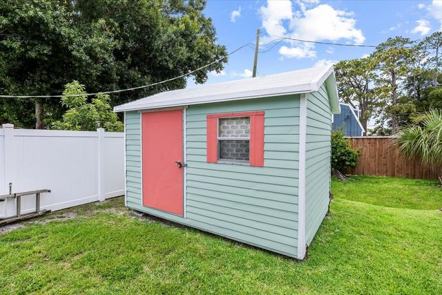 215 19th Avenue, Vero Beach, FL 32962