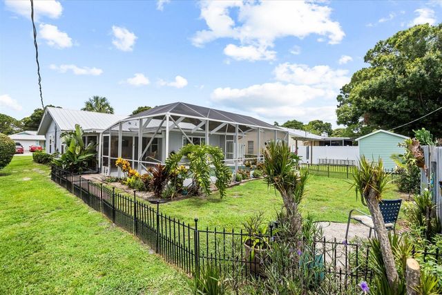 215 19th Avenue, Vero Beach, FL 32962